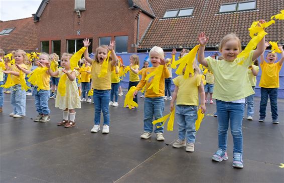 Zonnig schoolfeest Hand in Hand Paal - Beringen