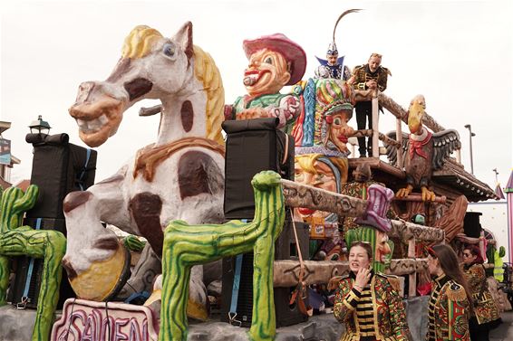 Zonnige stoet - Leopoldsburg