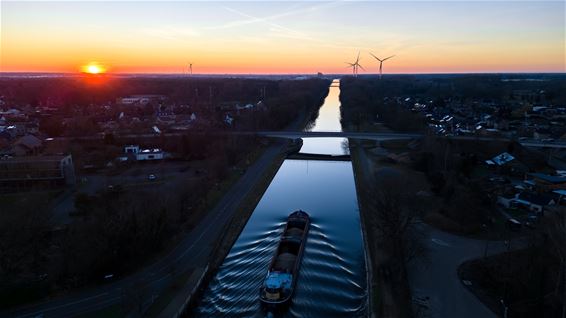 Zonsondergang boven Pelt - Pelt