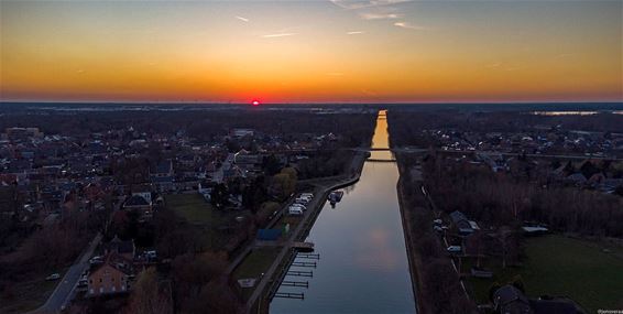 Zonsondergang in Pelt... - Pelt