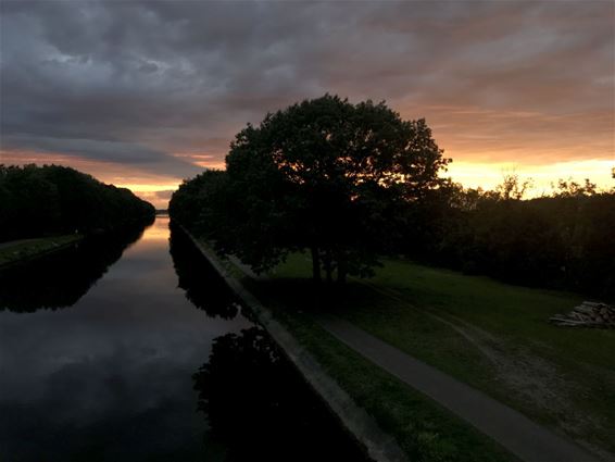 Zonsondergang van op de kanaalbrug - Neerpelt