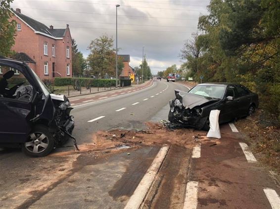 Zwaar verkeersongeval in Fabrieksstraat - Overpelt