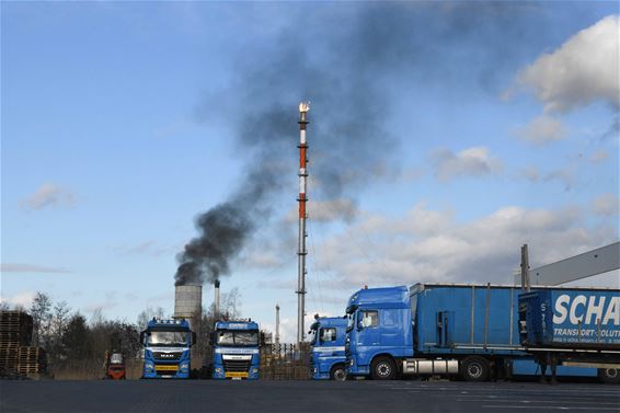 Zwarte rook boven Borealis - Beringen