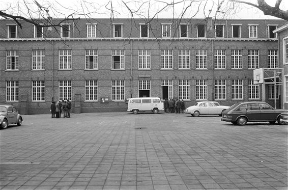 'Zwijgen en doorgaan was de oplossing' - Beringen
