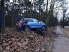 Lommel - Auto tegen boom : vrouw (54) gewond