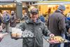 Neerpelt - Traktatie op de weekmarkt