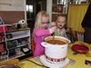 Hamont-Achel - Soep in de kleuterschool