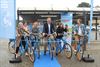 Lommel - Deelfietsen van Blue-bike aan het station