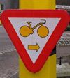 Lommel - Ook in Lommel hangt nu een verkeersbord B22