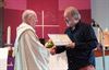Lommel - Pater Maurice ontvangt Lifetime Achievement Award