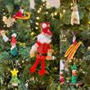 Peer - Leerlingen maken kerstdecoratie