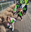 Hamont-Achel - Kleuters De Robbert doen mee aan zwerfvuilactie