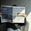 Hechtel-Eksel - Bib legt krant met fake news op tafel