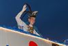 Lommel - Prins Kenny zwaait scepter over lichtstoet