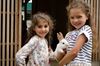 Peer - Knuffelen met konijnen en cavia's op Breugelhoeve
