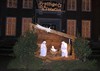Overpelt - Kerststal vóór het gemeentehuis