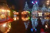 Lommel - Veel regen op de kerstmarkt