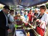 Neerpelt - Veel volk op Teutenmarkt