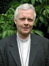 Peer - Bisschop neemt het op voor vluchtelingen