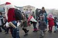 Beringenaren brengen kerst in vluchtelingenkamp