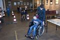 Kinderen maken kennis met gehandicapten