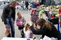 Veel volk op de teutenmarkt