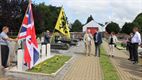 Zonnebloemen voor gesneuvelde Britten