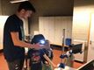 Kinderen maken robot die spinnen vangt