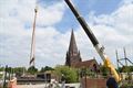 Spoorwegbrug terug op haar plaats