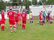 Carnavalsgroepen voetballen tegen elkaar