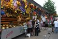 Bomvolle terrassen bij Paal kermis