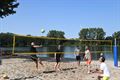 Beachvolley onder stralende zon