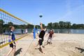 Beachvolley onder stralende zon