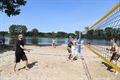 Beachvolley onder stralende zon