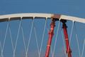 Ondertussen, aan de brug in Beringen