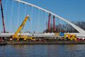 Ondertussen, aan de brug in Beringen