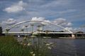 Ondertussen, aan de brug in Beringen