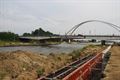 Ondertussen, aan de brug in Beringen