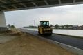 Ondertussen, aan de brug in Beringen