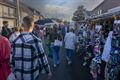 Zonnige avondmarkt in Leopoldlaan