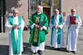 De bisschop bezoekt parochie Lindeman