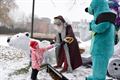 Kerstman maakt ronde in Beringen