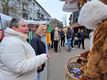 Een paashaas op de weekmarkt