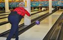 Senioren paraat voor een partijtje bowling