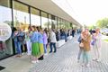 Aanschuiven voor opening The Fashion Store