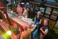 Vrijwilligers voor 'Give a day' vieren feest