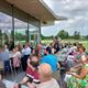 Buurtfeest Kadijk op zonovergoten terras