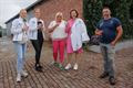 Kinderkruiwagens en tractoren voor 't Groeiveld
