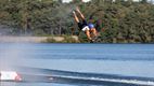 Blootvoets waterskiën