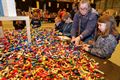 Een heus stadion op schaal, in Lego-blokjes!